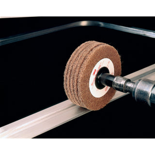 Scotch-Brite Hookit Cut and Polish Disc, CP-HA, A/O Medium, 5 in x NH