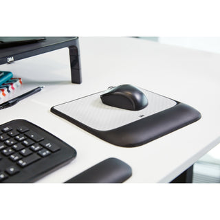 3M Precise Mouse Pad With Gel Wrist Rest MW85B