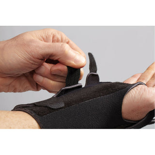 FUTURO Comfort Stabilizing Wrist Brace, 10770ENR, Adjustable