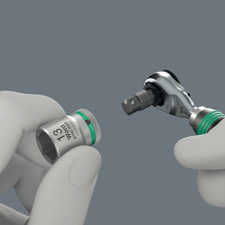 Wera 8011 Zyklop Mini 4 Bit Ratchet, 1/4" x 50 mm